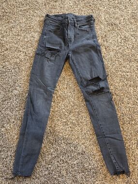 American Eagle Outfitters Women's Black Ripped Skinny Jeans Size 4 Reg